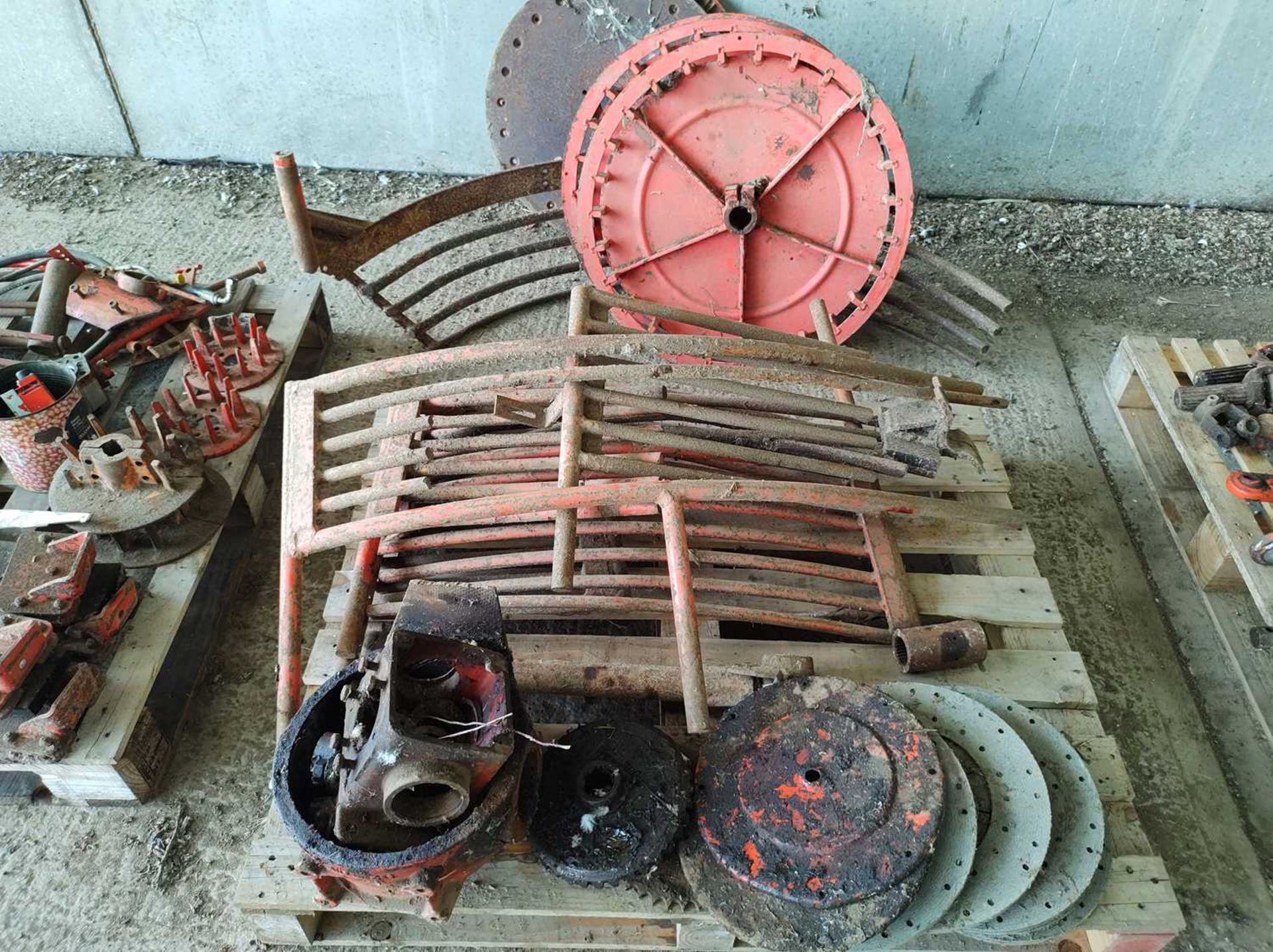 Matrot Sugar Beet Harvester Parts - Image 3 of 3