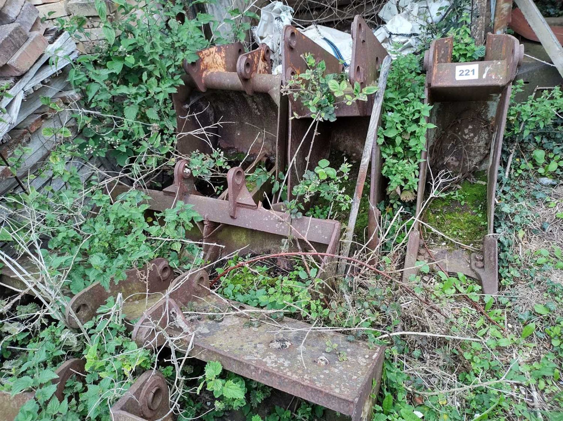 Massey Ferguson Digger Buckets - Image 2 of 2