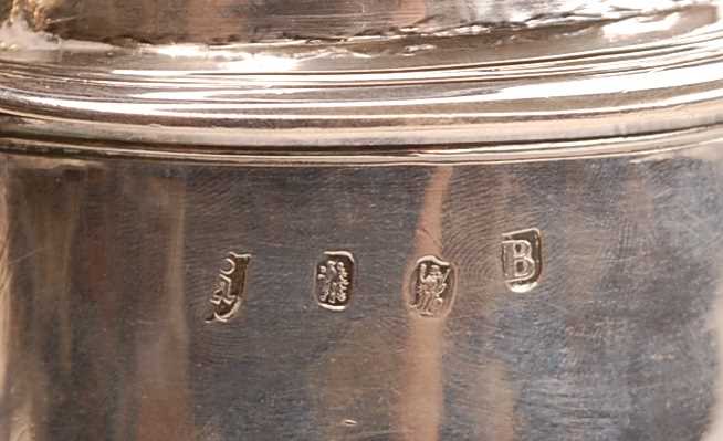 A George I silver lidded tankard, of plain tapering cylindrical form with banded girdle, having - Image 9 of 19