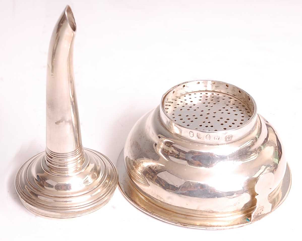 A George III silver wine funnel on stand, the strainer bowl of typical reeded form with shaped tang, - Image 2 of 7