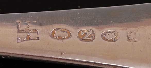 A matched set of four George III silver berry spoons, in the Hanoverian pattern, the gilt-washed - Image 4 of 8