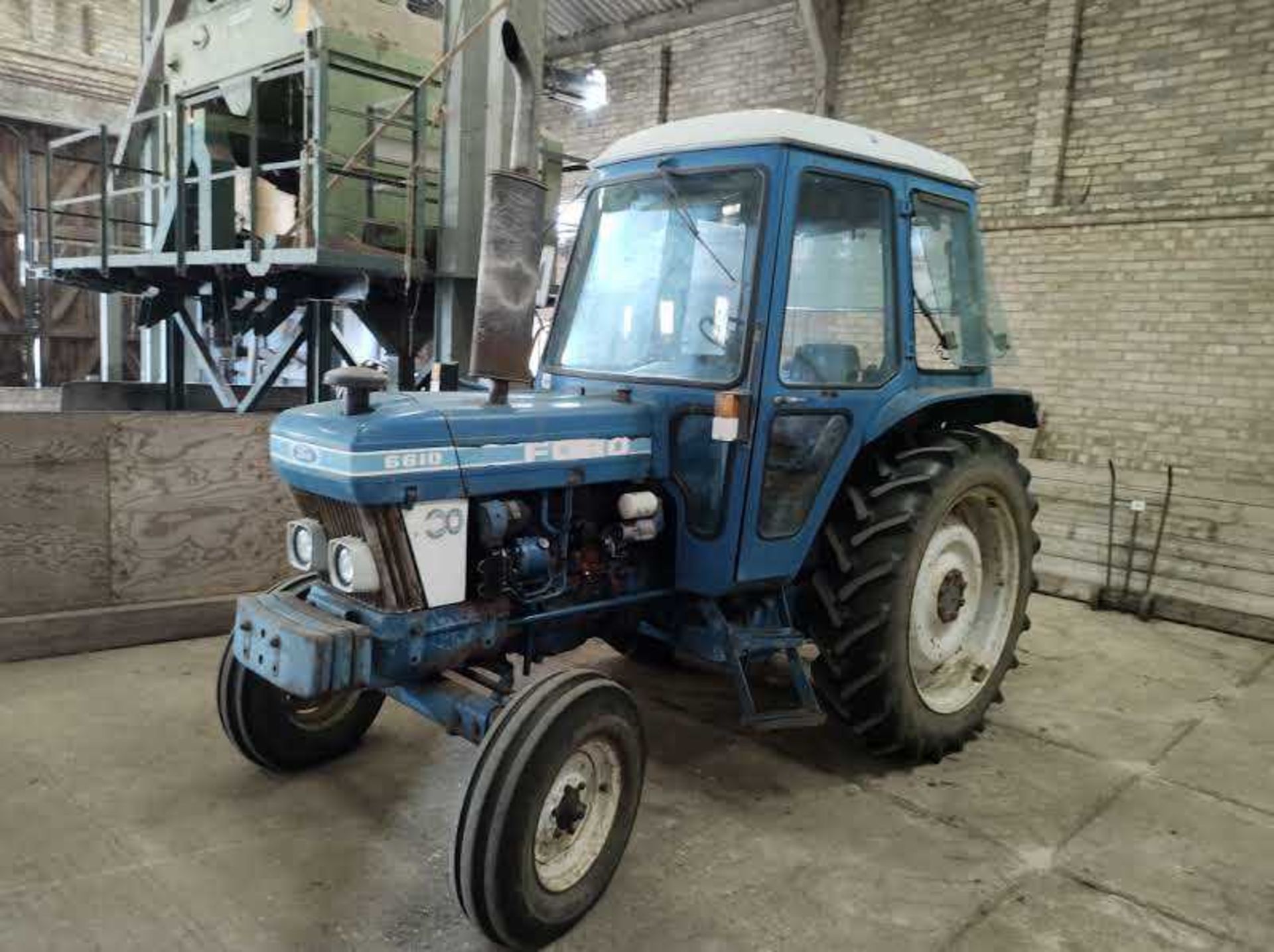 Ford 6610 2WD Tractor Owned Since New with Hours: 5,961 Registered, Replacement Engine with - Image 2 of 6