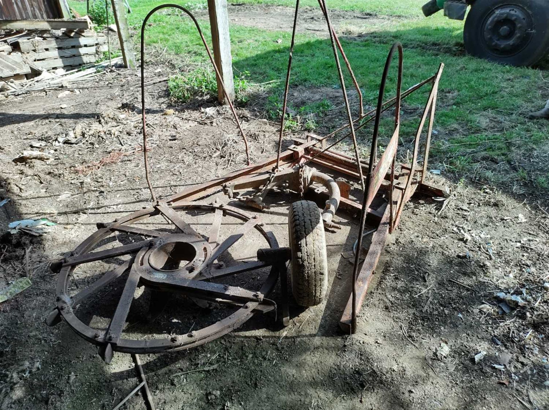 Perry Loader with Plough Wheel and Lug Wheel - Image 2 of 2