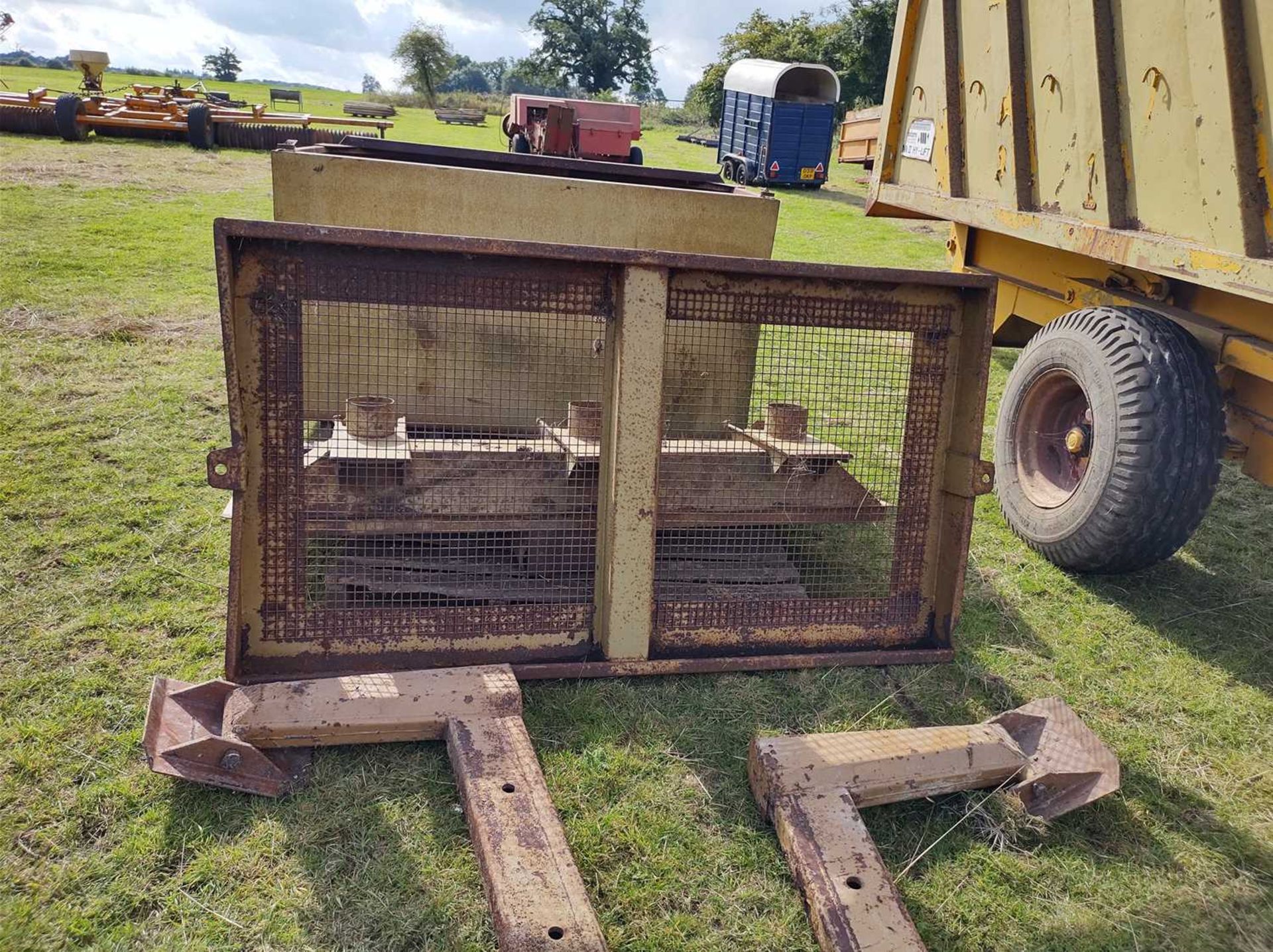 10t Adams Single Axle Mk II Hy-Lift Trailer and Metal Tank - Image 6 of 9