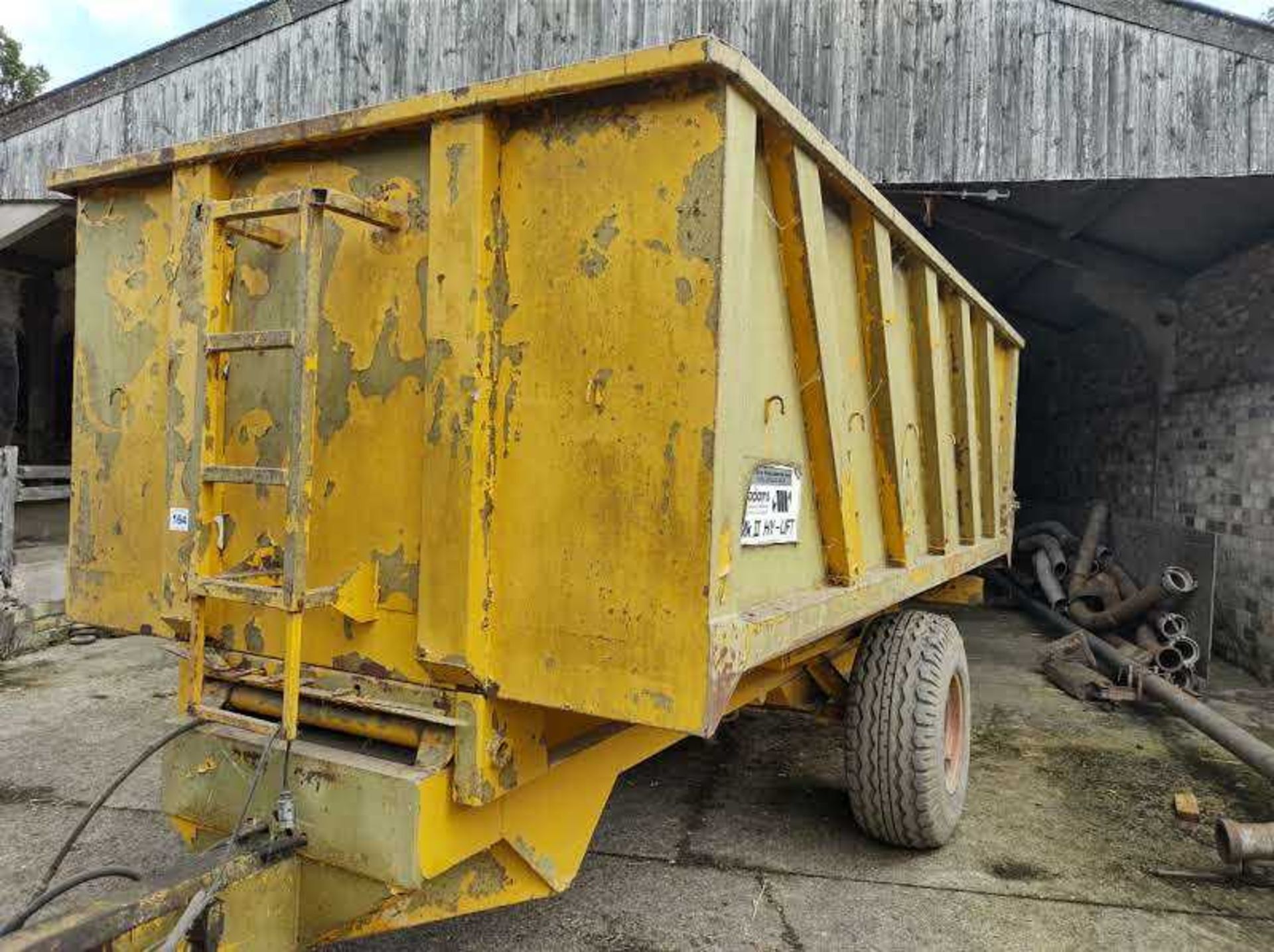 10t Adams Single Axle Mk II Hy-Lift Trailer and Metal Tank - Image 3 of 9