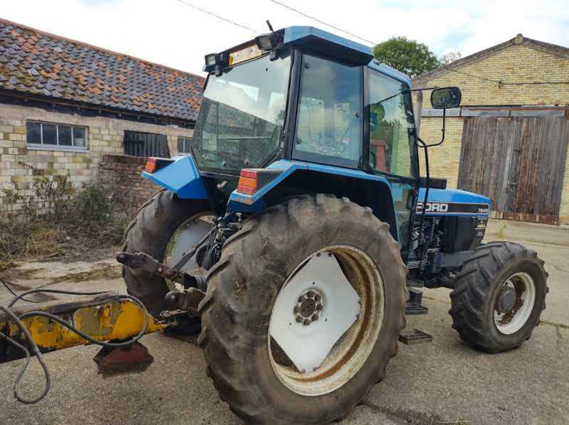 Ford 7840 4WD Tractor Owned Since New with 5,916.4 Hrs Front Weights Tyres 30% Tread (Reg. No. - Image 6 of 6