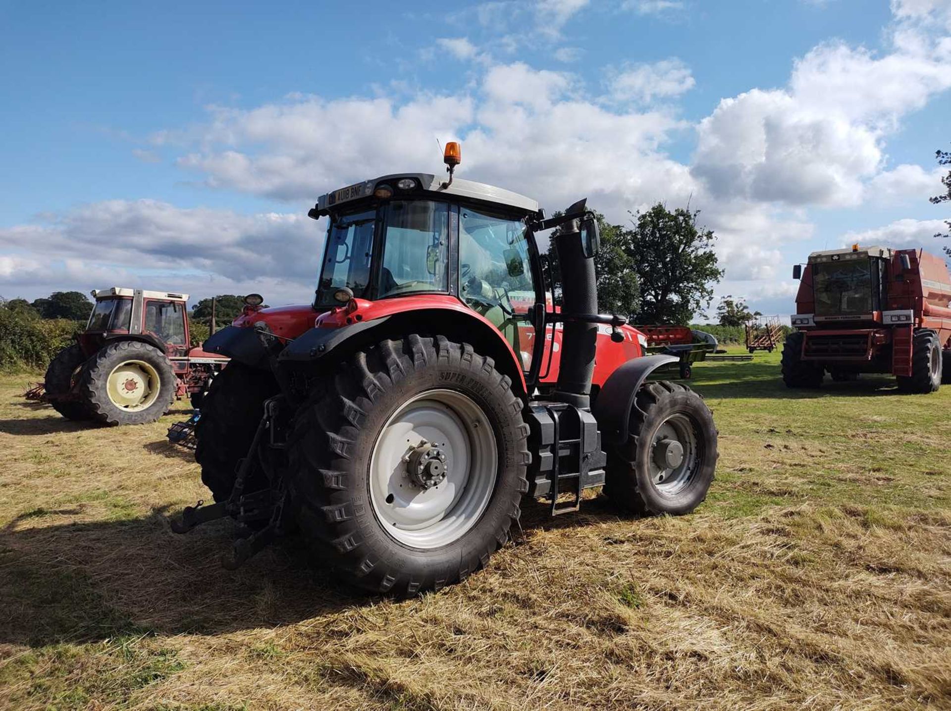 2018 Massey Ferguson 7726 Dyna 6 Approx. 4,250 Hrs 480/70 R30 620/70 R42 Tyres - Image 3 of 8