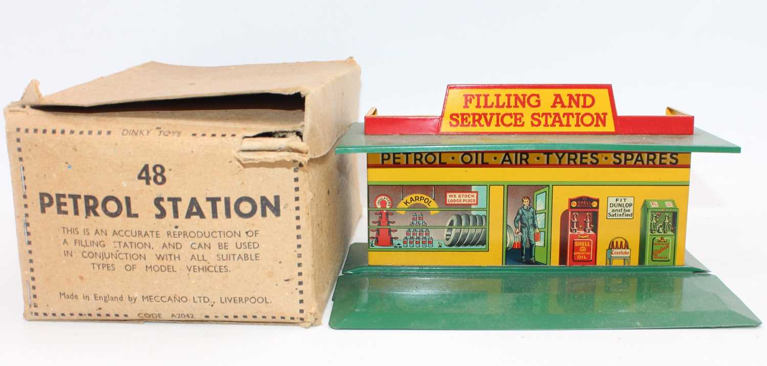 Dinky Toys Pre-War No.48 Petrol Station in green and yellow with the "Filling and Service Station"