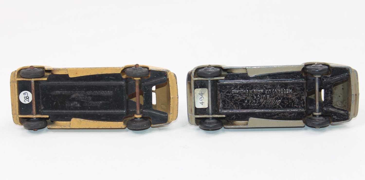 Dinky toys no.39d Buick "Viceroy" saloon original Trade box with 2 original age-worn models. - Image 3 of 3