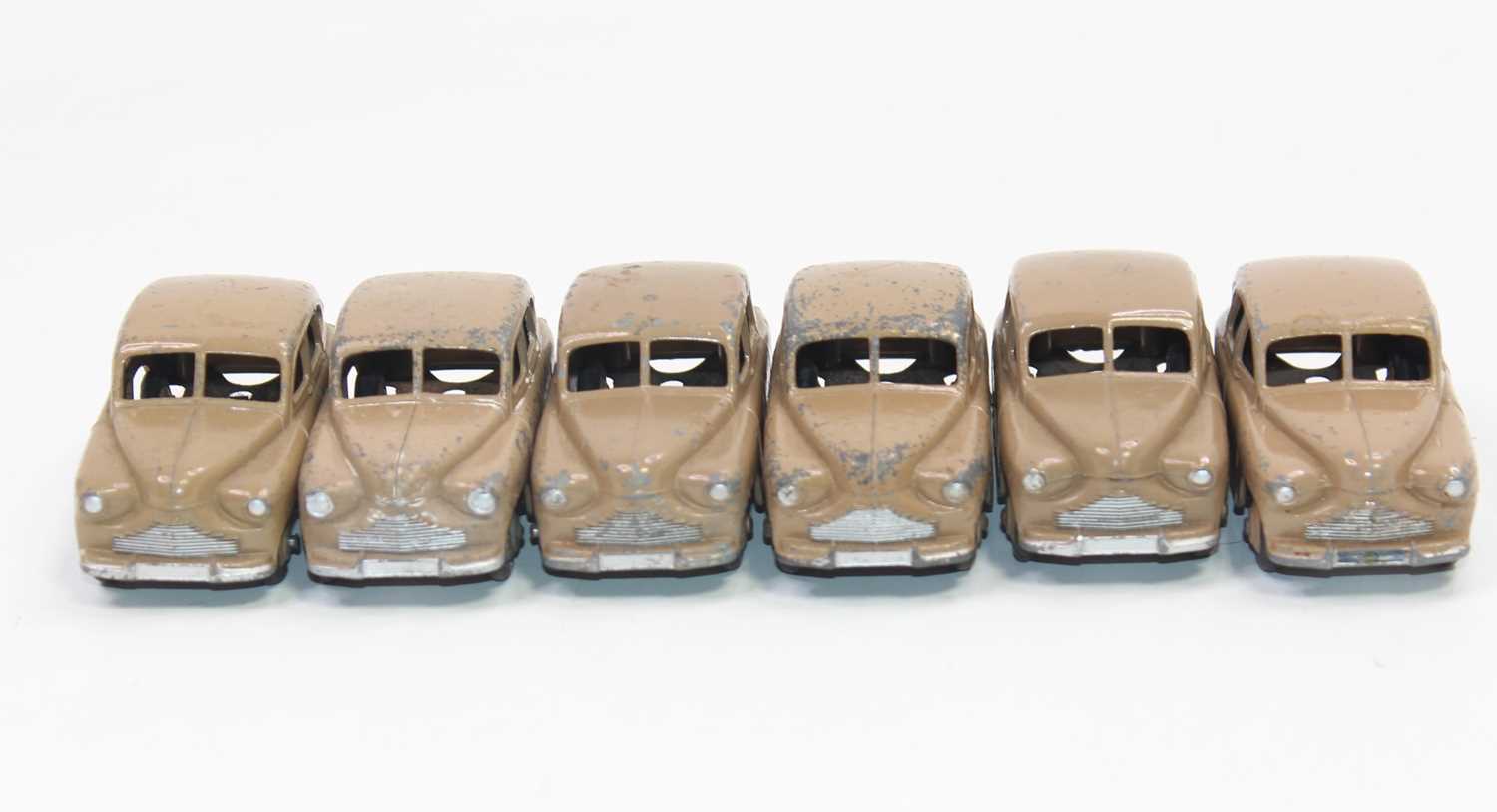 Dinky Toys 40e original Trade box of 6 Standard Vanguard Saloon in fawn with age related-wear, 3 - Image 2 of 3