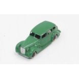 Dinky Toys no.39a original Packard "Super 8" Touring Sedan in mid-green with silver base and white