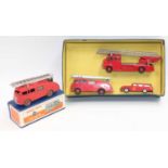 Dinky Supertoys 957 Fire service gift set, in box with base insert but missing lid models in good