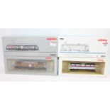 Two items: 83341 Marklin HO X995 Amtrak Bo-Bo electric loco silver with red & blue stripes, (M-BM)