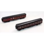 Two Exley K6 LMS bogie corridor coaches, lined maroon, coarse scale wheels: br/3rd No. 9333 (E-NM)
