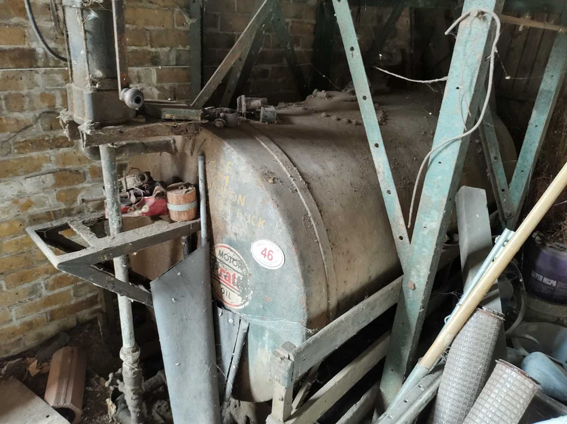 Oil Tank with Pump