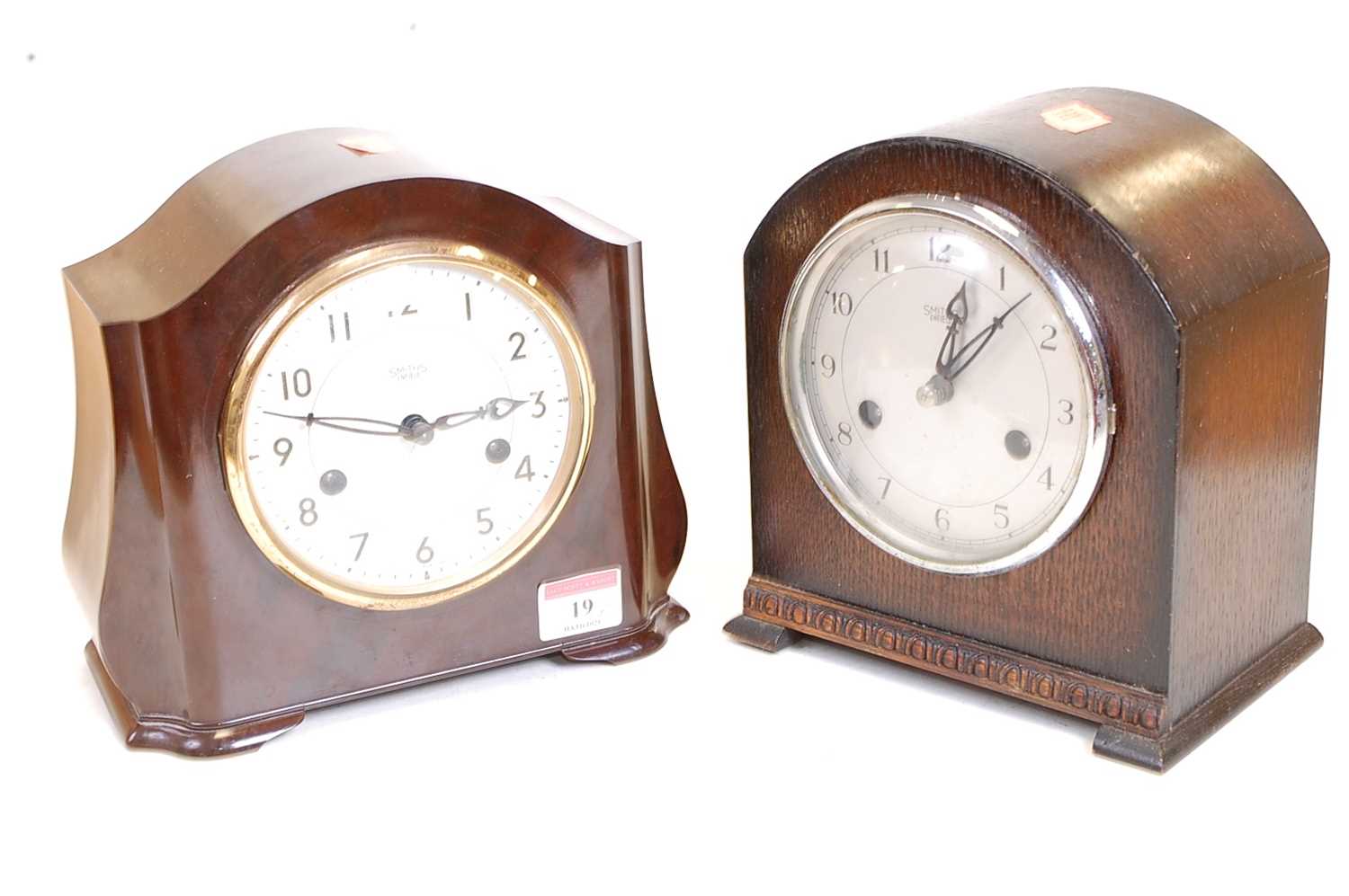 A 1930s bakelite cased eight-day mantel clock, the silvered dial showing Arabic numerals and - Image 7 of 10