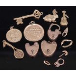 Assorted scrap 9ct gold, to include St Christopher pendant, Wailing Wall pendant, heart shaped