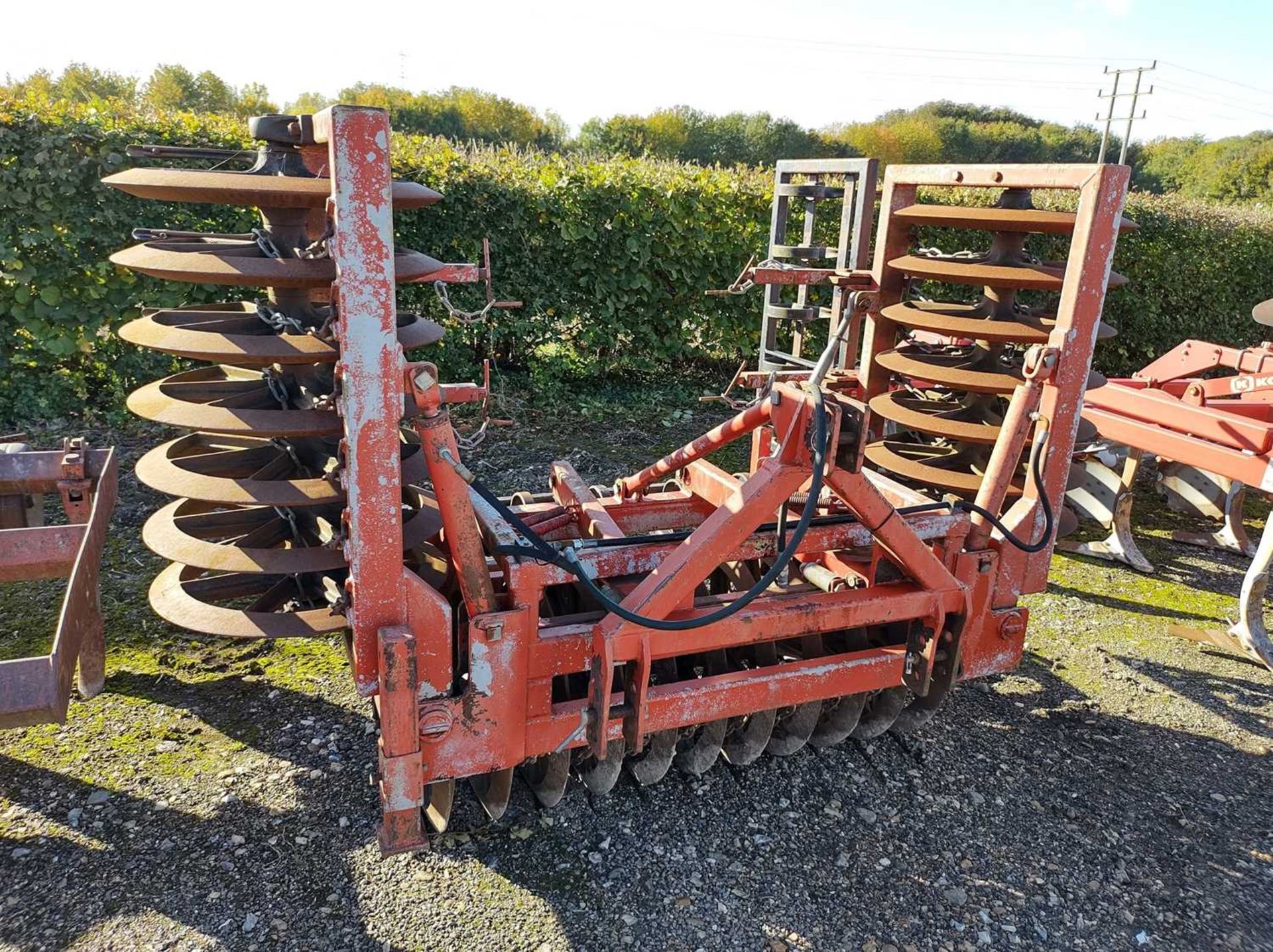 4m Farmforce Hydraulic Folding Front Mounted Press with Spring Tines
