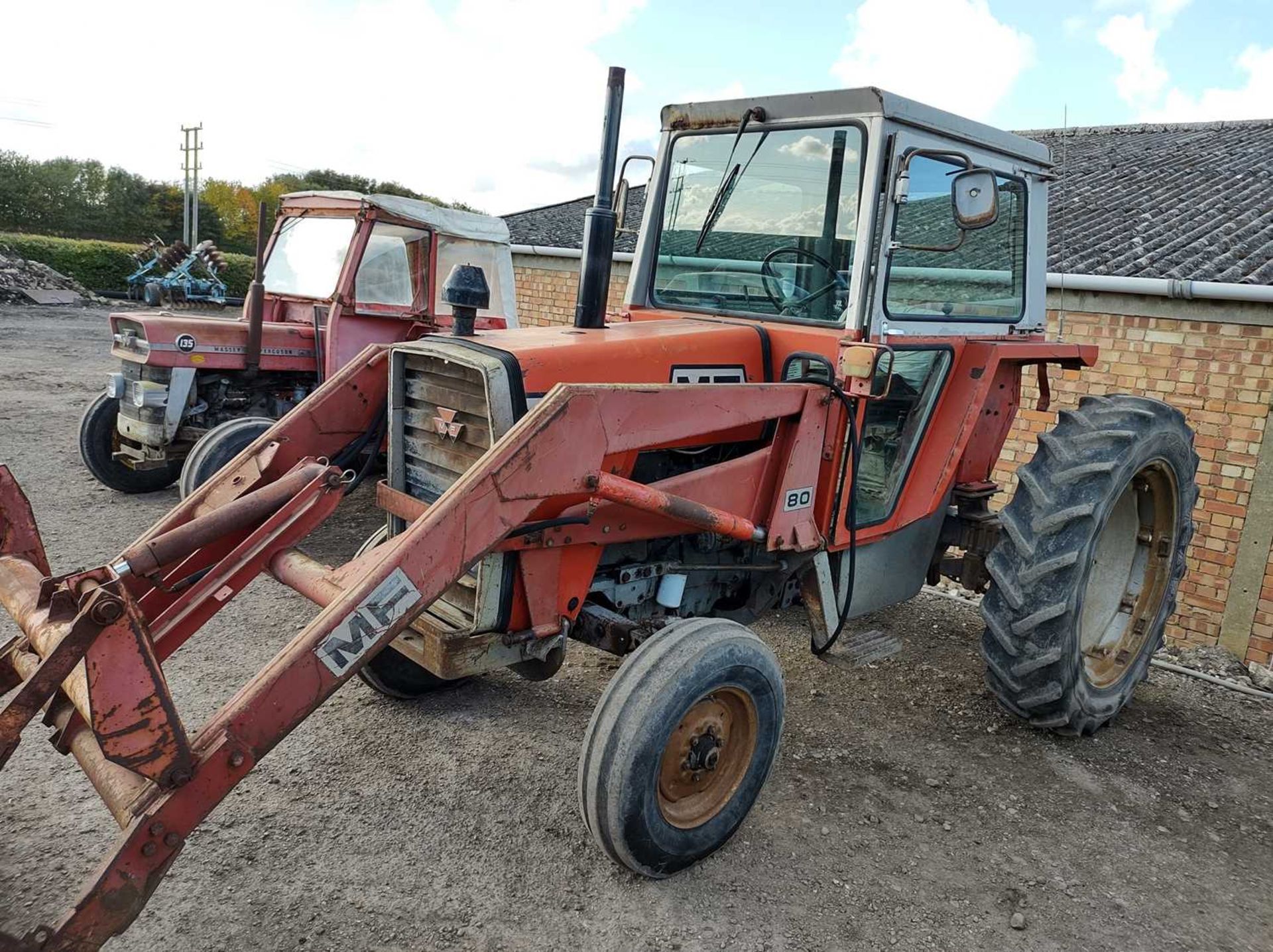 Massey Ferguson 590 Tractor with MF 80 Front Loader & Attachments. 5,573 Hrs. Reg: XVA 740T - Image 3 of 11