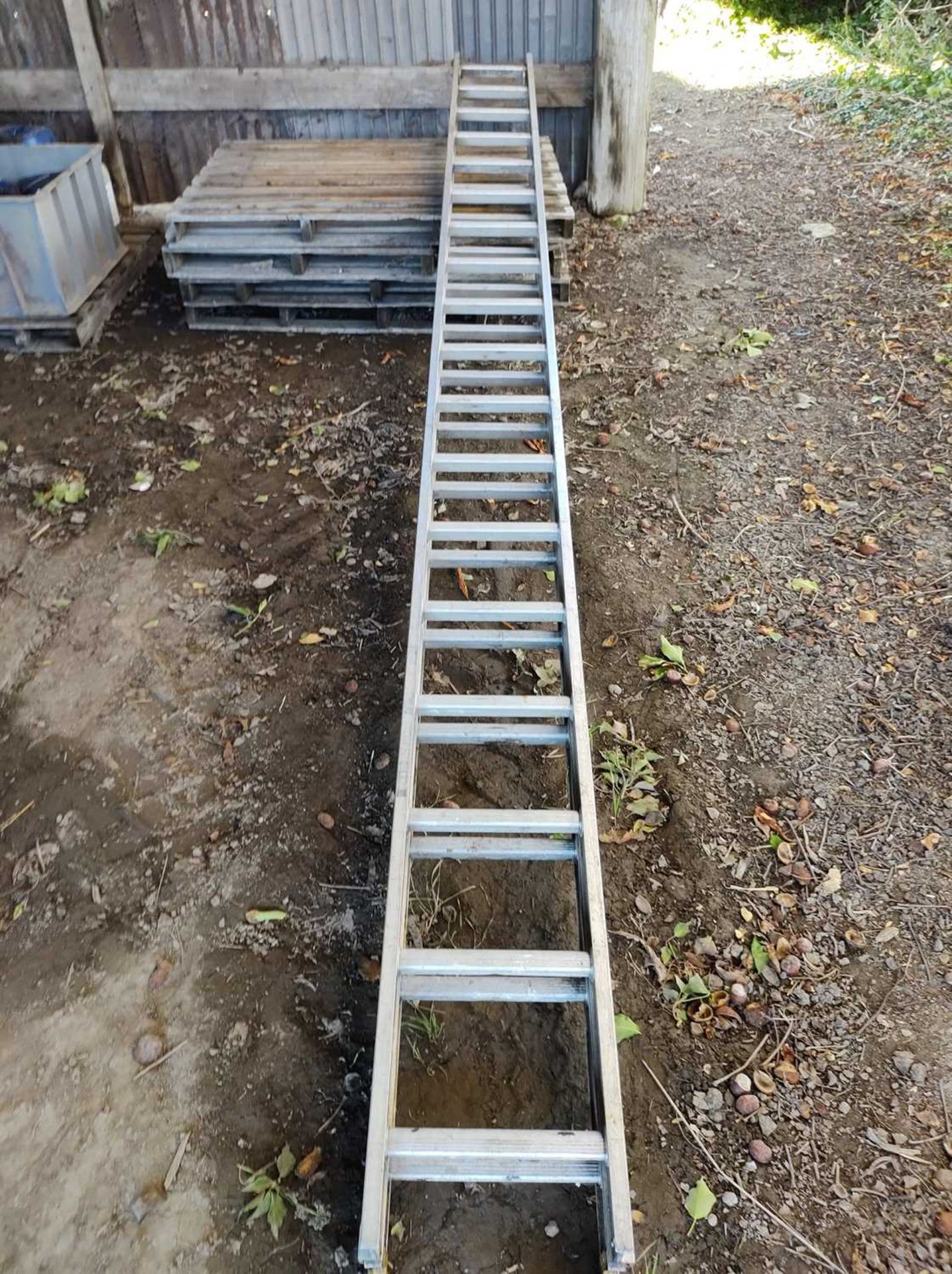 30ft Aluminiun Ladder