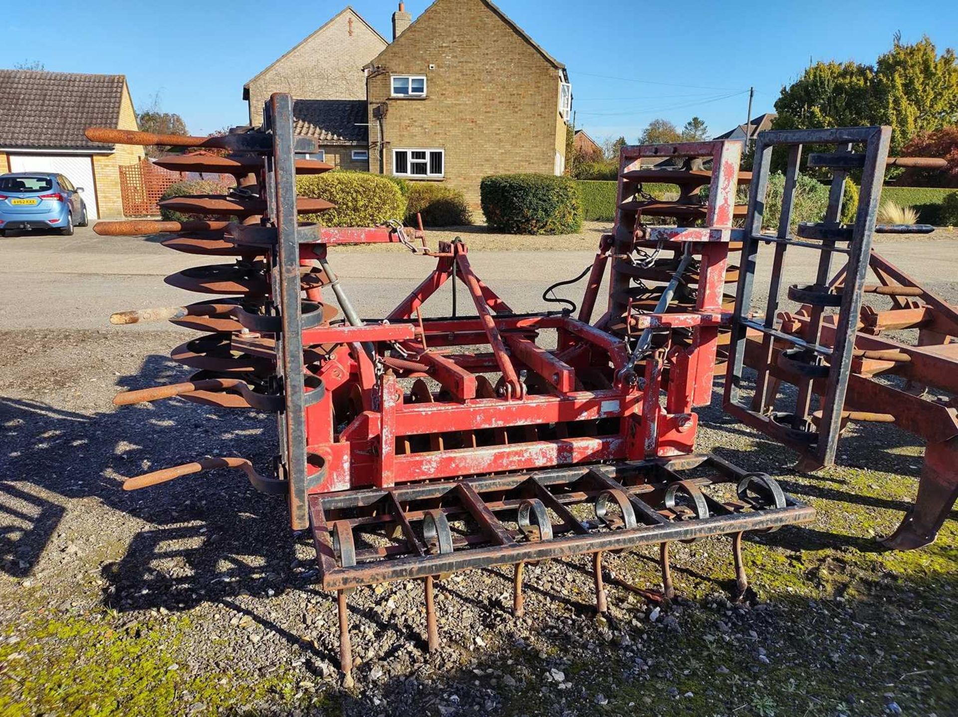 4m Farmforce Hydraulic Folding Front Mounted Press with Spring Tines - Image 3 of 3
