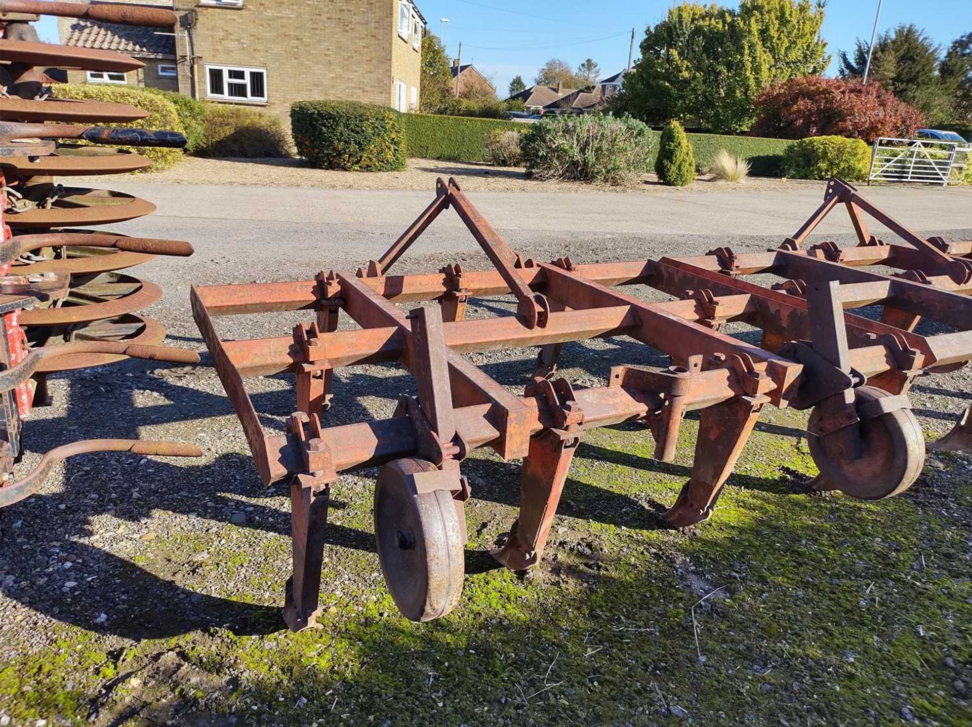 9 Leg Massey Ferguson Chisel Plough with Depth Wheels (2.4m Width) - Image 3 of 3