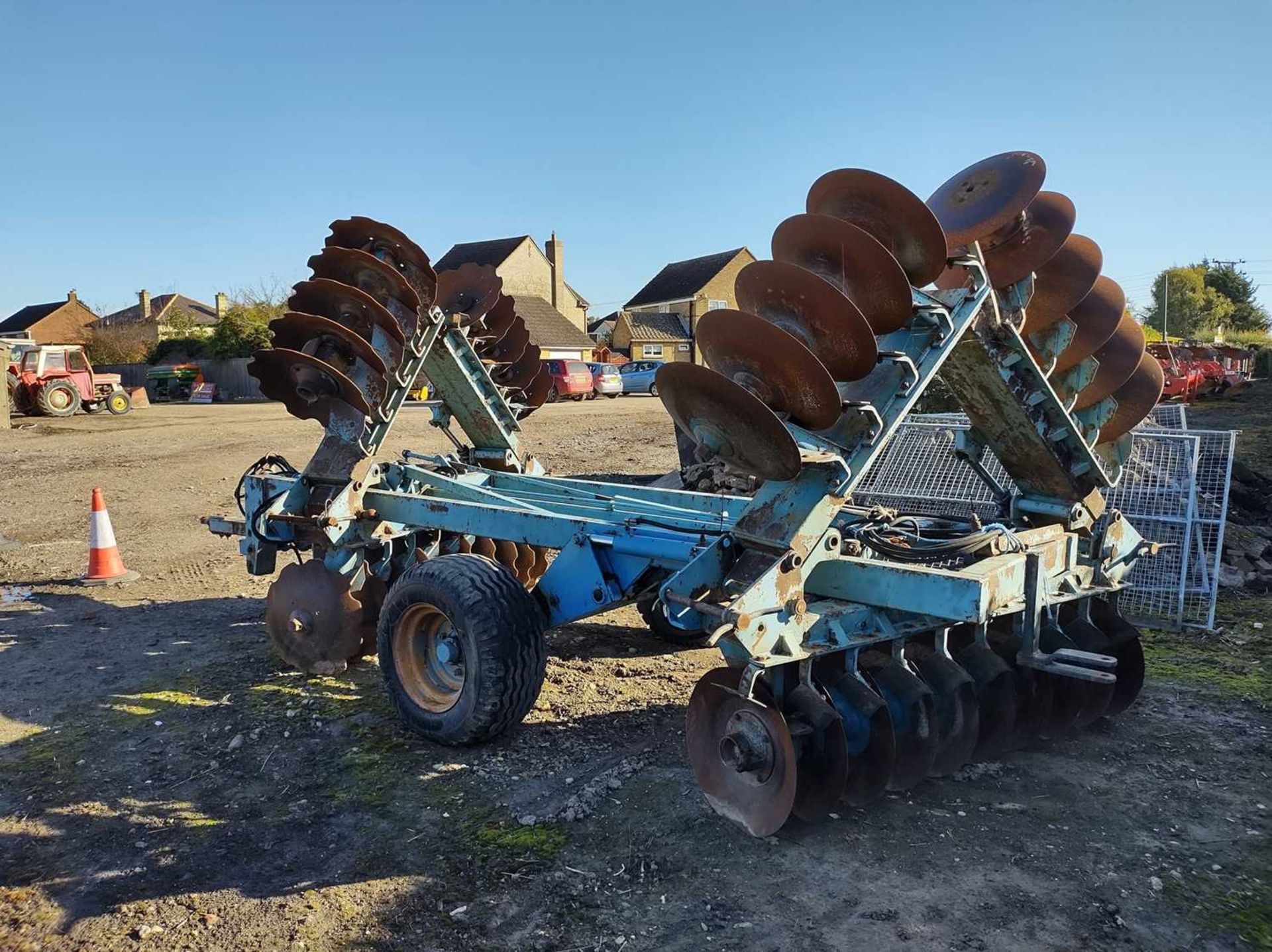 Trailed Hydraulic Folding Discs (14ft Wide) - Image 4 of 4