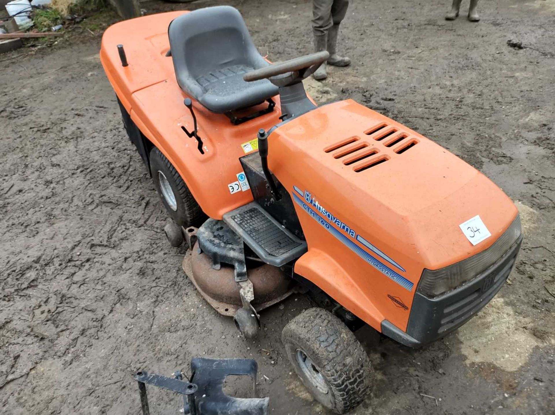 Husqvarna CTH 160 Ride on Lawn Mower - Image 2 of 3