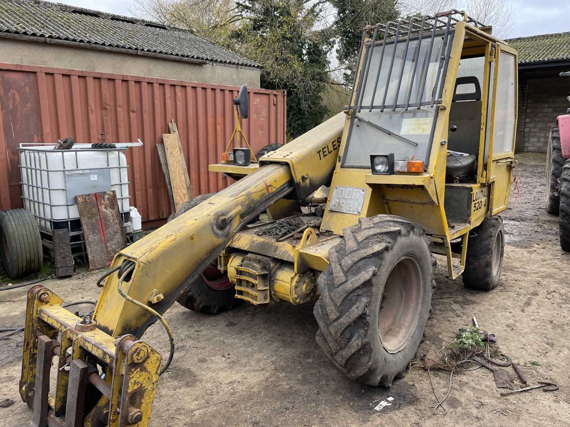 JCB Loadall Telescopic 520 4. Includes Tines. Reg: DCA 982X. 3,378 Hrs. Engine Needs Repair