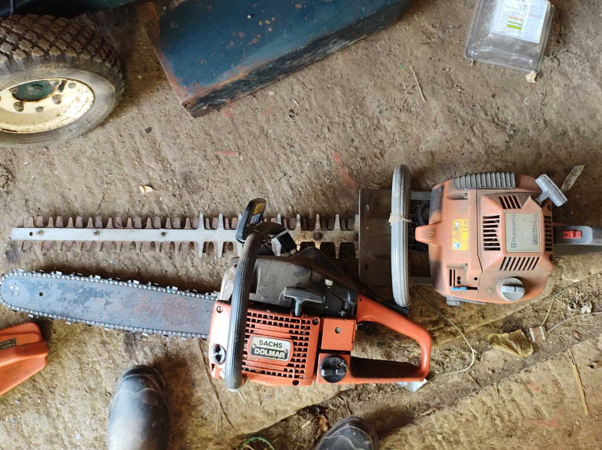 Sachs Dolmar Chainsaw & Husqvarana 225H Hedgecutter (Both in need of repair)