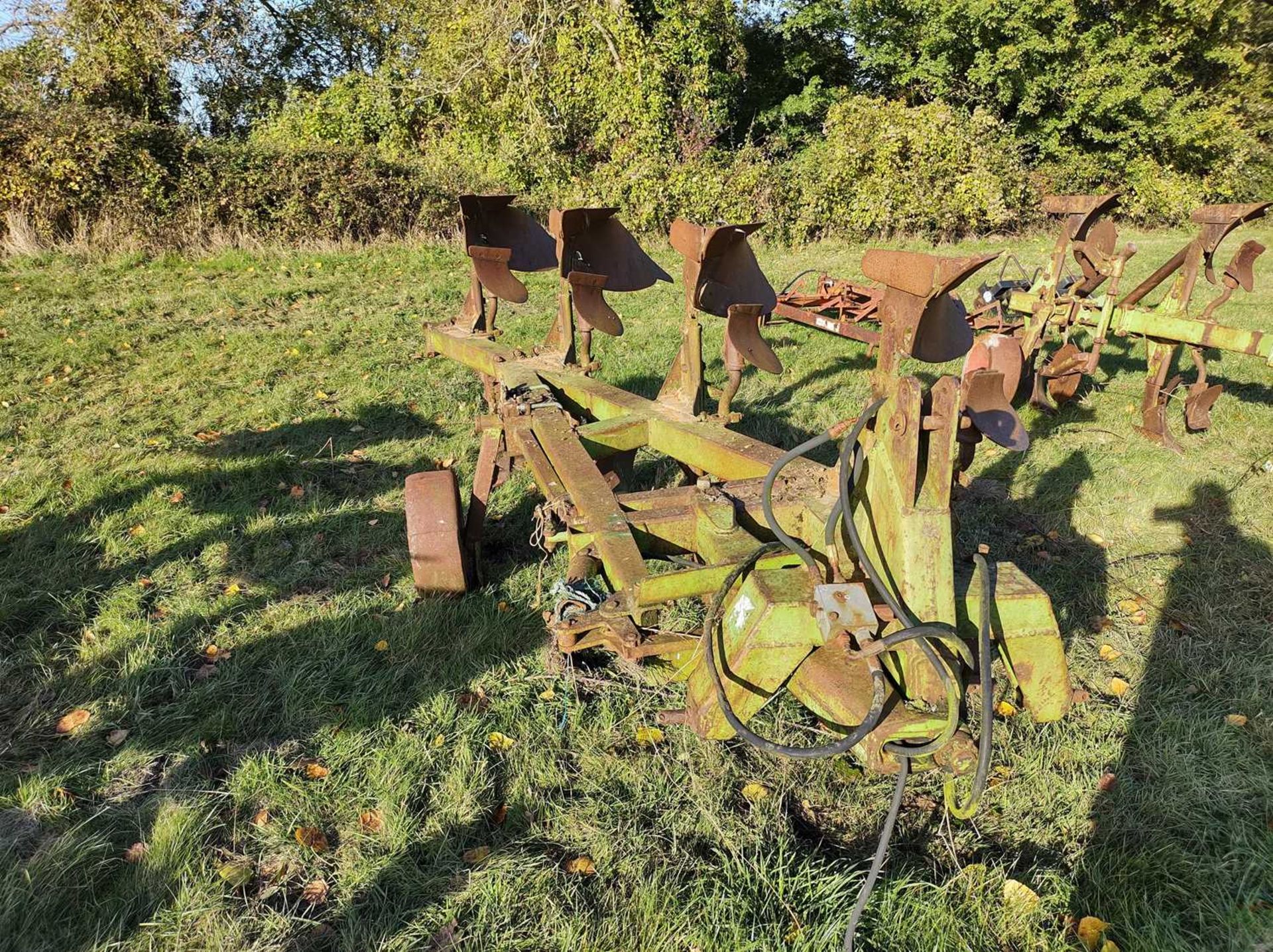 4 Furrow Dowdeswell Reversible Plough - Image 2 of 2