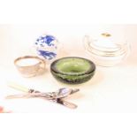 A box of miscellaneous items, to include a Whitefriars style green tinted glass bowl with bubble