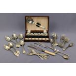 1930s cased electroplate dessert cutlery, an Ivorine handled bread knife and sundry other