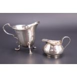 A George V silver cream jug, in an 18th Century style, Northern Goldsmiths Co, London, 1916, 7.5 cm,