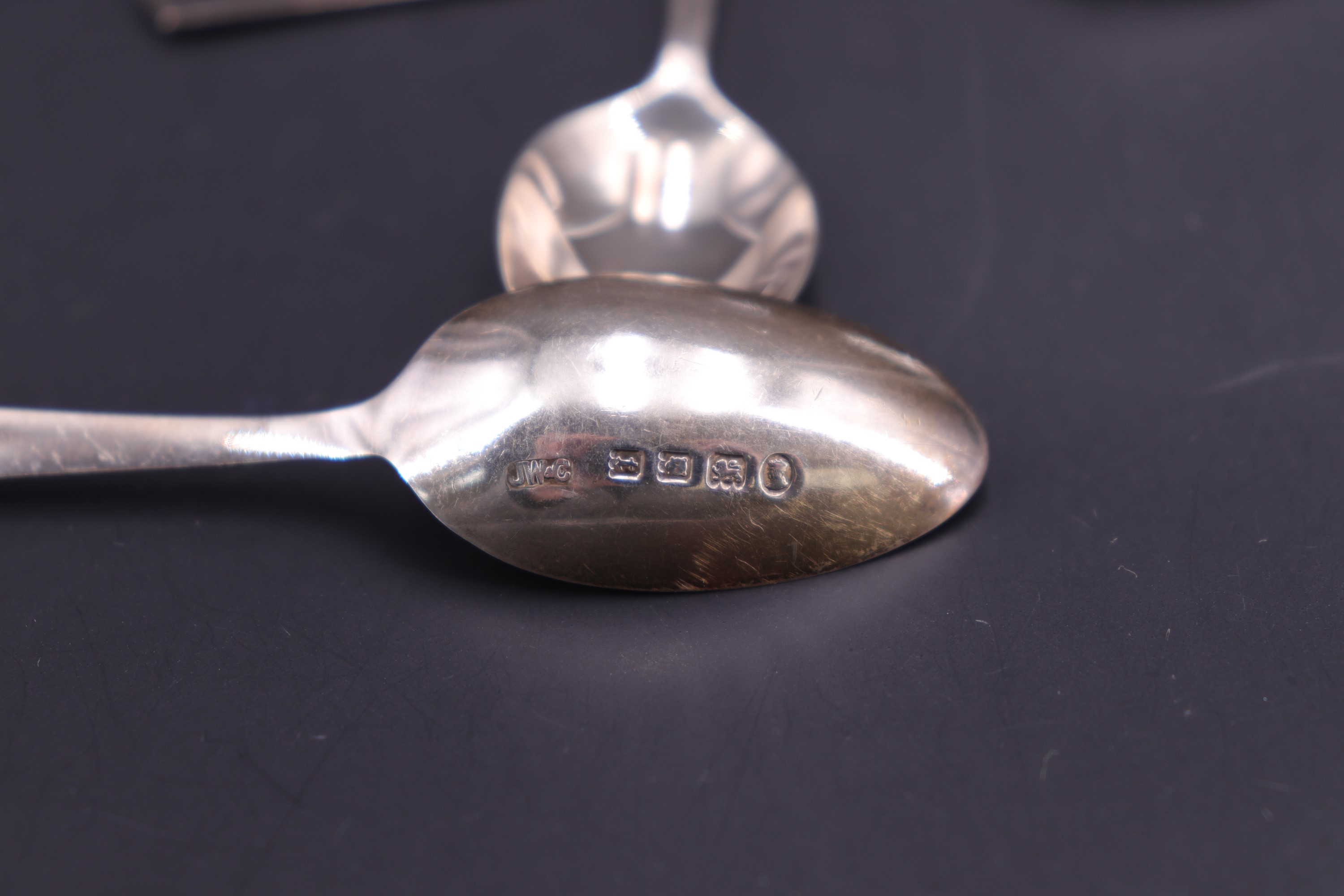 Six George V silver jubilee commemorative silver coffee spoons, R Bond & Co, Sheffield, 1925 - Image 4 of 4