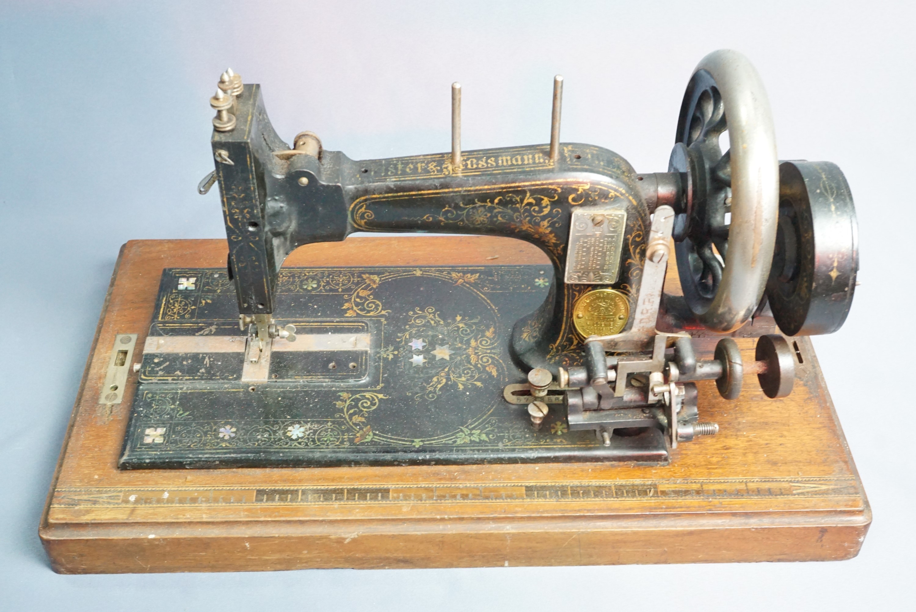 A late 19th Century Frister and Rossman hand-cranked sewing machine - Image 3 of 5
