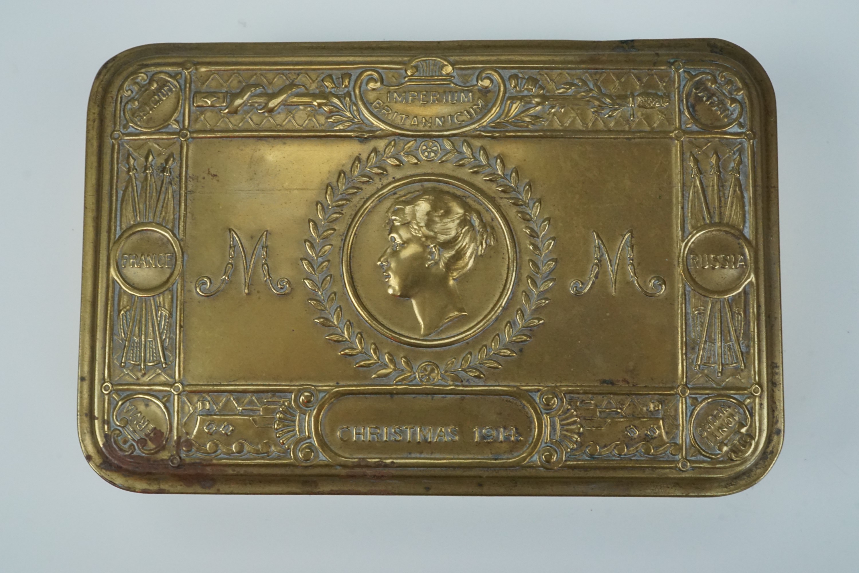 A 1914 Princess Mary gift tin