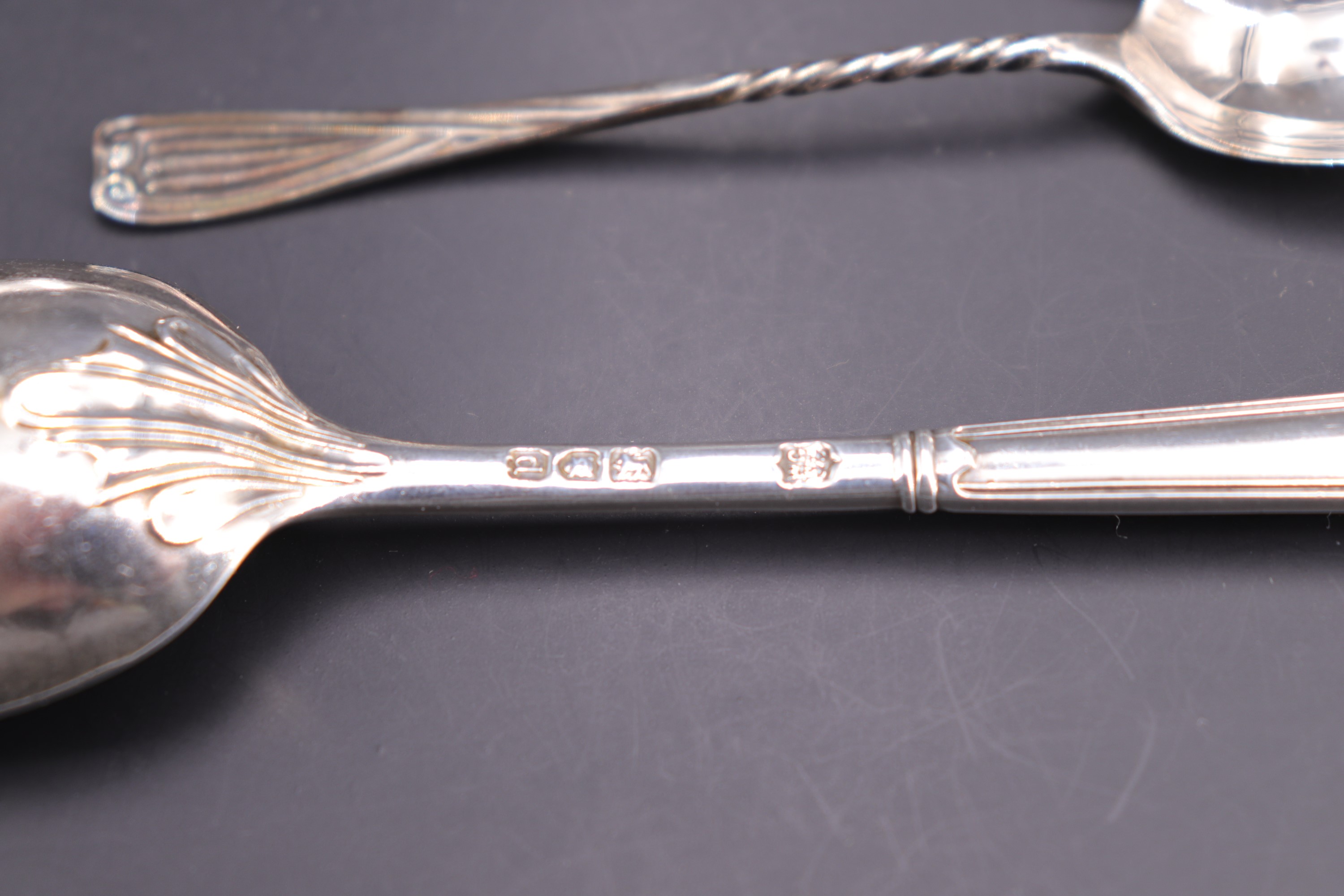 Sundry Georgian and later silver spoons, 192 g - Image 3 of 4