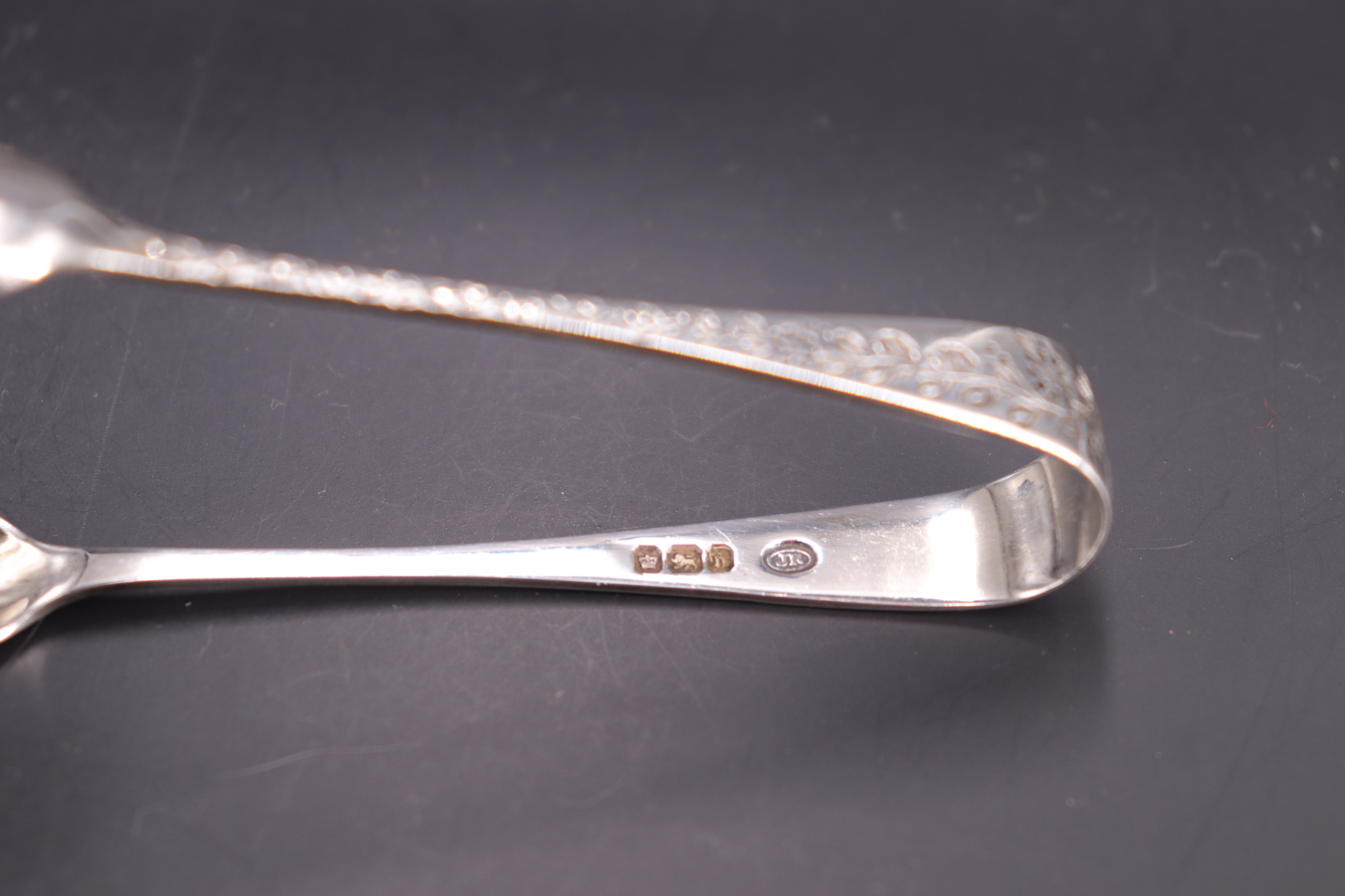 Four sets of silver sugar tongs, 45 g, longest 9 cm - Image 5 of 6