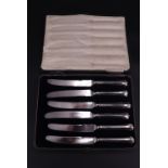 A cased set of six silver-handled tea knives, Yates Brothers, Sheffield, 1919