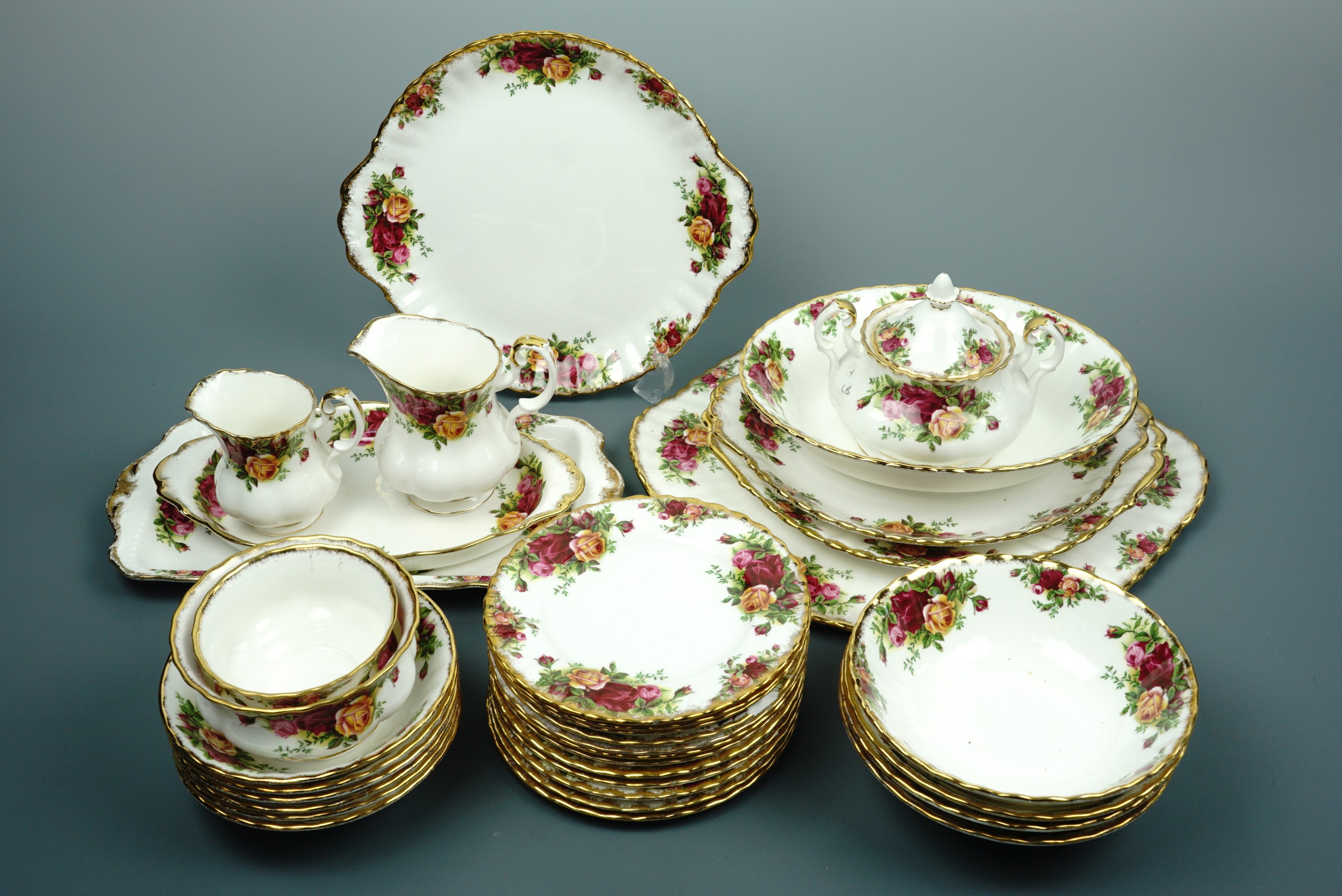 A quantity of Royal Albert Old Country Rose tea and dinnerware, approximately 75 items - Image 2 of 3