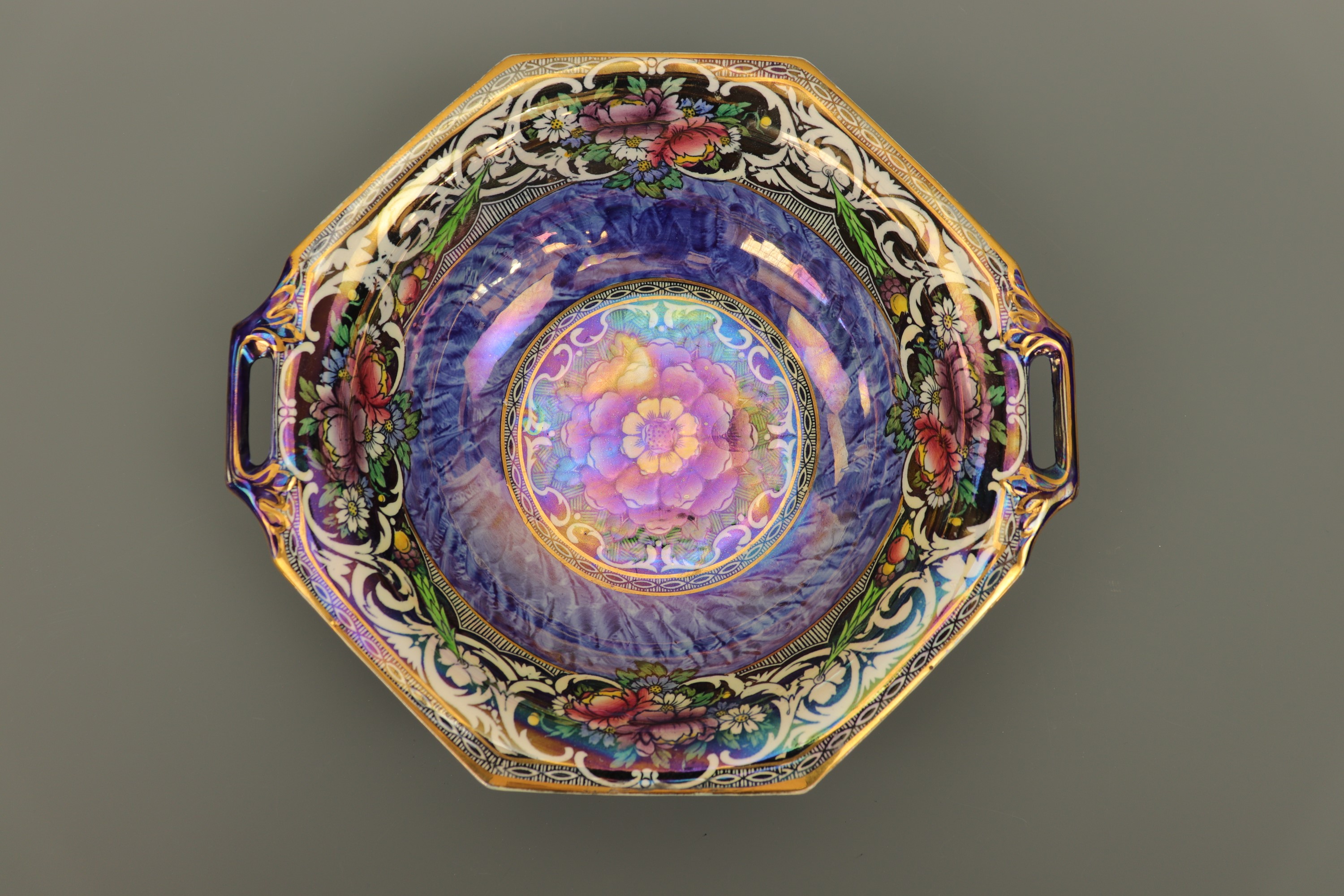 A 1920s Newhall Boumier Ware lustre bowl, 26 cm x 23 cm