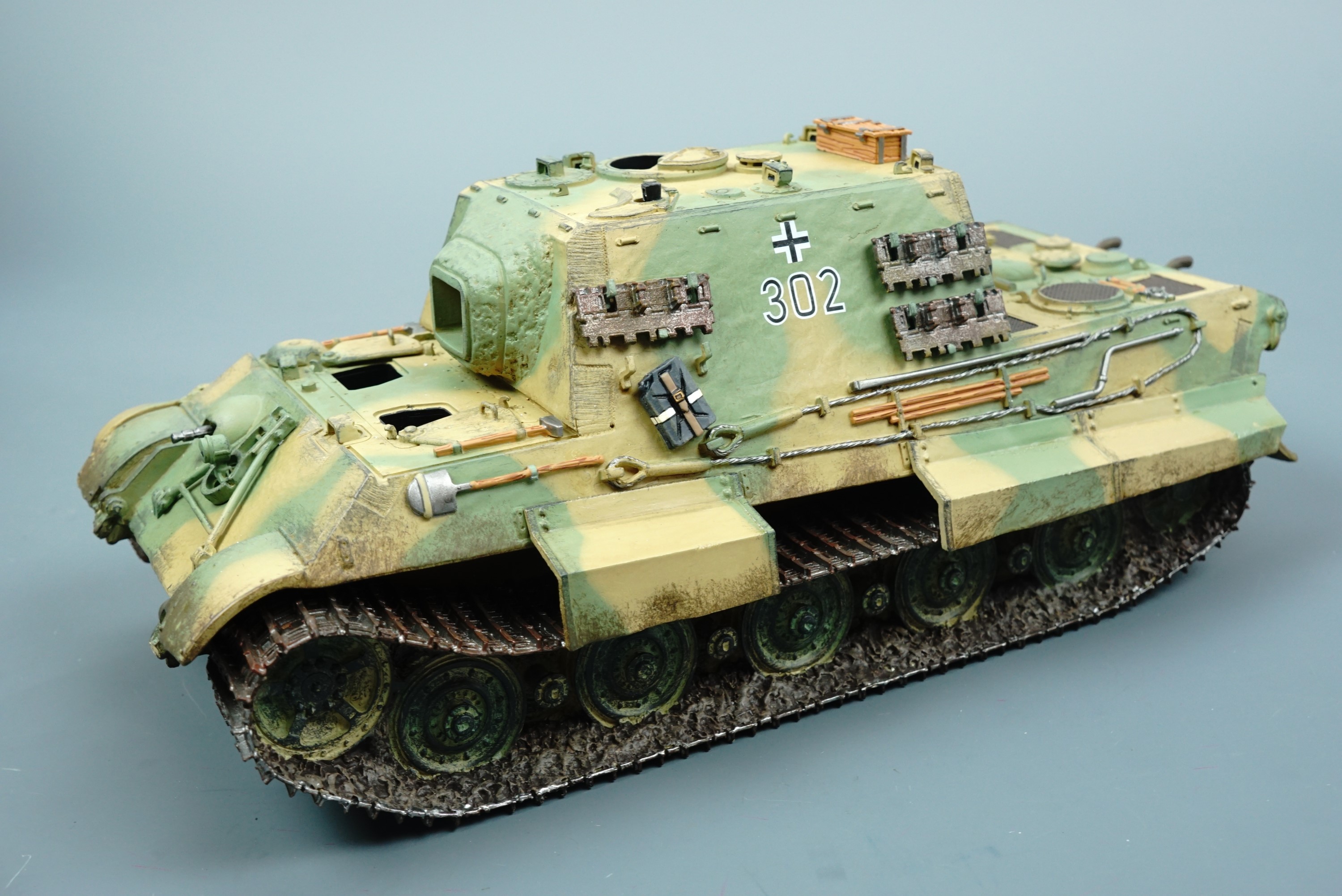 A King & Country scale model Henschel production Jagtiger WSS180SL - Image 2 of 2