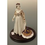 A Royal Worcester figurine "Queen Elizabeth II" CW 457, limited edition number 566/4500 with