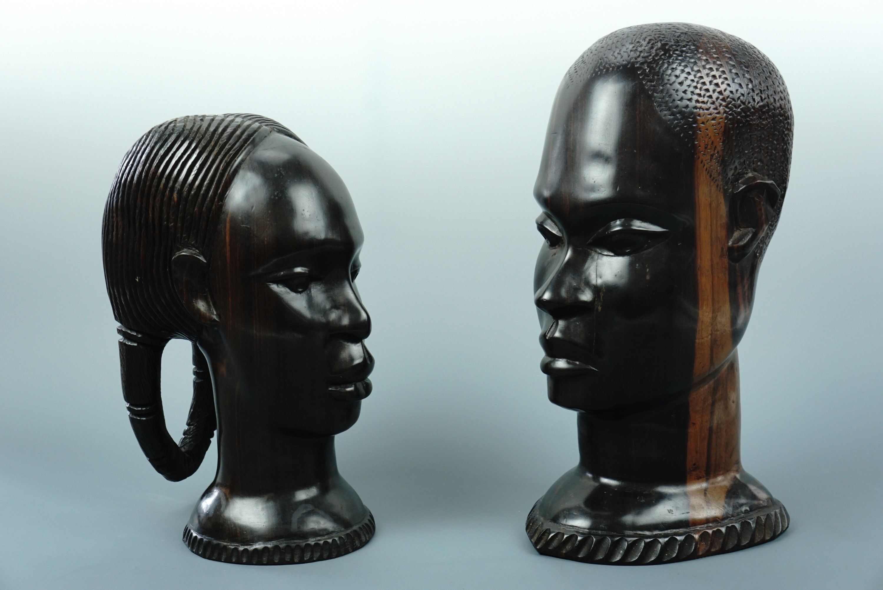 Two African carved hardwood busts, 32 cm and 27 cm high - Image 2 of 2