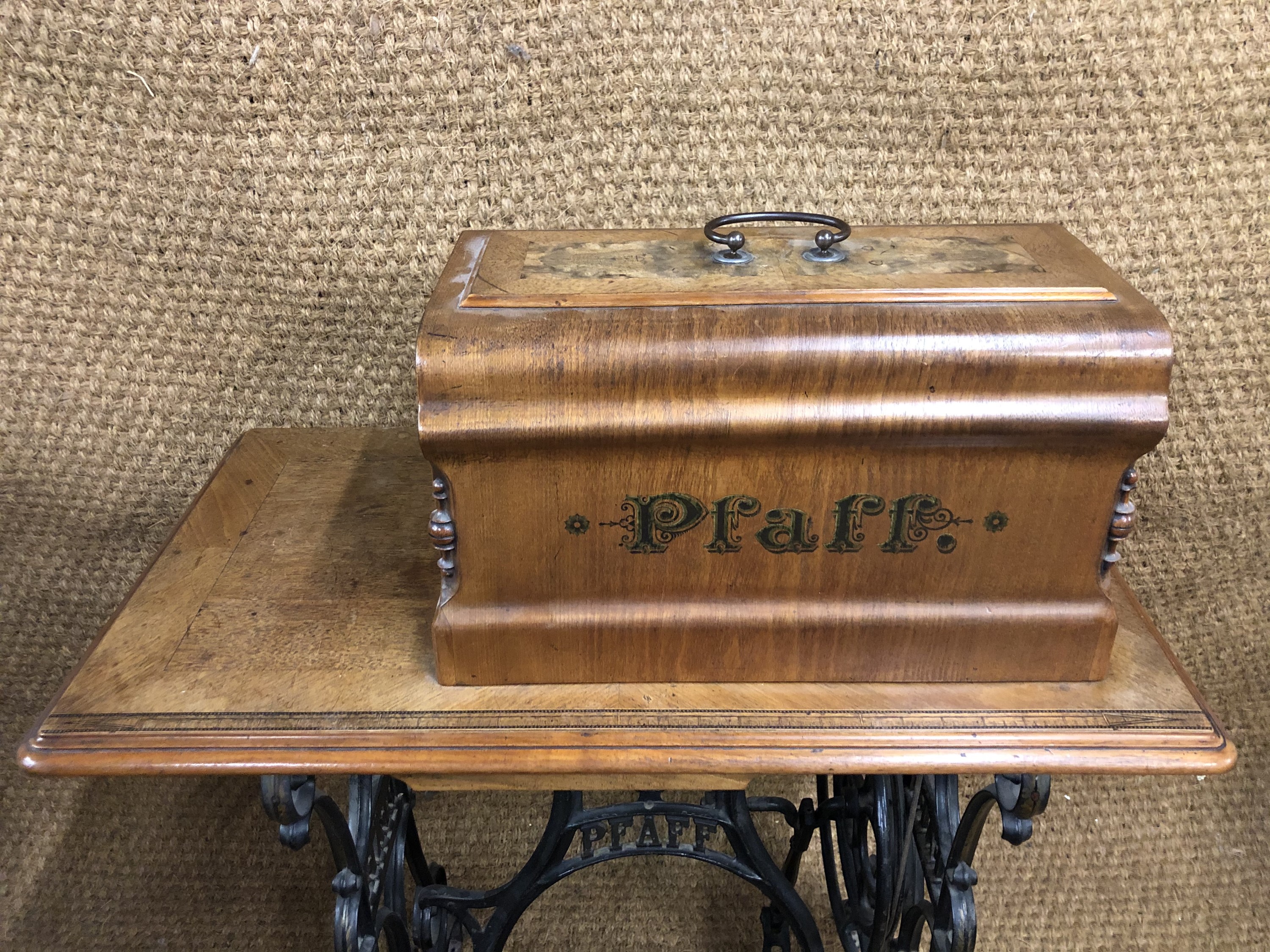 A late 19th Century Pfaff treadle sewing machine - Image 3 of 3