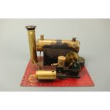 A Bowman Model M135 stationary steam engine, in original wooden box, circa 1930s, 12 cm