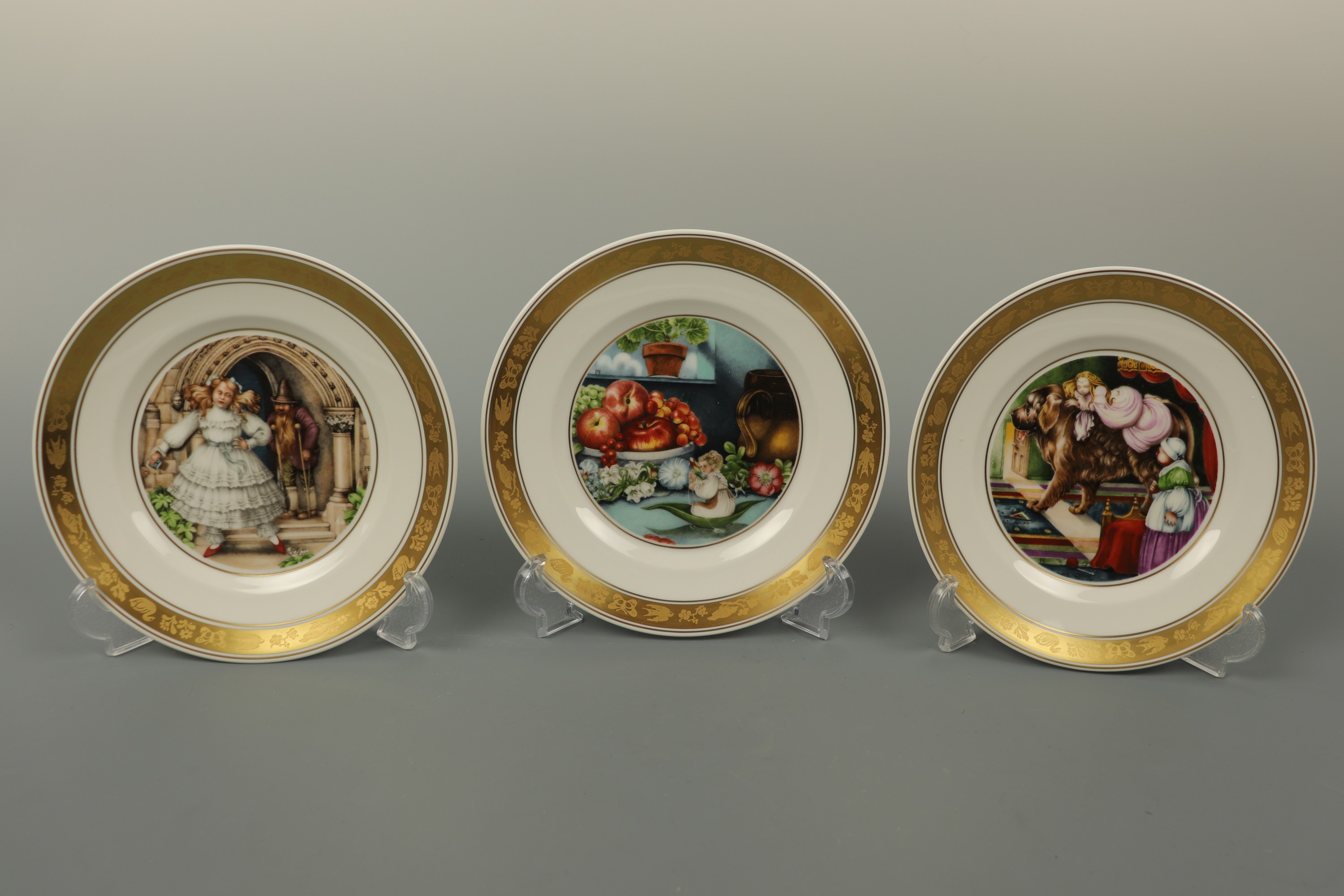 Twelve Royal Copenhagen "The Hans Christian Andersen plates" boxed 19 cm - Image 3 of 4