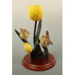 A Border Fine Art Garden Guests "Pair Of Wren's and Tulips" A1622, 18 cm high, boxed