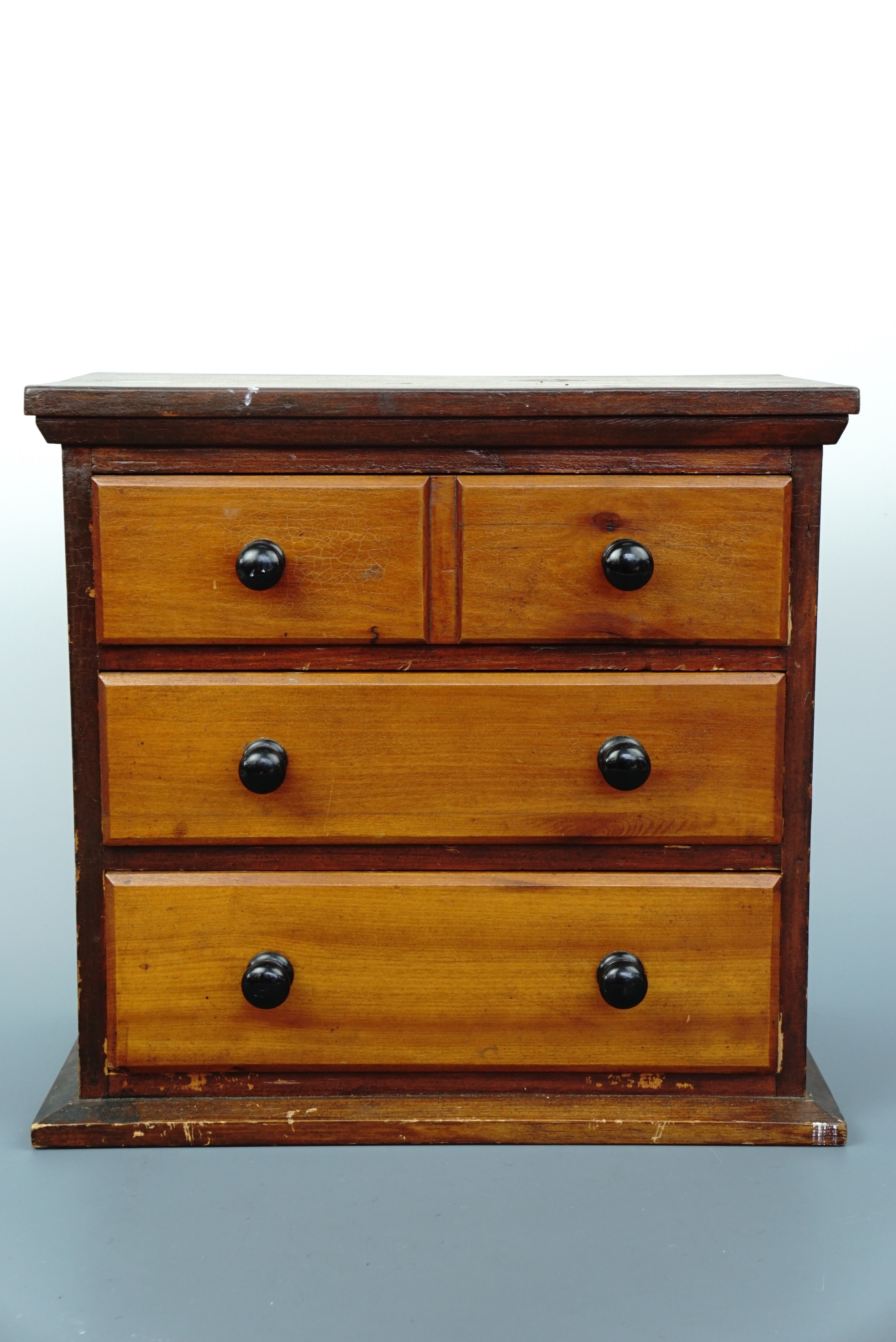 A Victorian miniature pine chest of drawers, 33 cm x 18 cm x 31 cm high